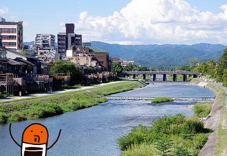 たまたま京都で暮らしている漫画家のスケラッコさんに、お気に入りの場所を案内してもらった