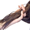 髪の毛がパサパサになる原因とは？弱酸性やアルカリ性の解説。