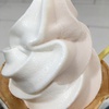蒜山ジャージー牛乳と白桃のソフト