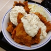 チキンカツとから揚げのタルタル合い盛り丼。かつや