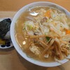 白山市鶴来のうどん屋さん、こいしやで野菜ラーメン大盛とおにぎり。