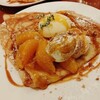 ガレット&クレープを食べるおっさん
