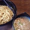 麺はもちろん○○○にも合う！旨味たっぷりのつけ麺です！