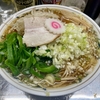 【今週のラーメン５４１２】中華そば みたか（東京・三鷹）ラーメン もやし ピーマン 細葱 ＋ 竹の子皿 ＋ サッポロ赤星 ＋ キリンラガー　〜懐かしくも馴染み深く何気ない具材我儘アレンジ！そしてハートフルな麺顔！昭和風情感じるノスタルジック拉麺！