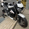 バイクを決めた！ストリートトリプルRS