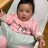 4歳と0歳　4月5日　お姉ちゃん勉強がんばるね