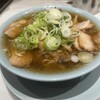 【神田駅ガード下】ちえちゃんラーメン：ネギとチャーシューたっぷりの中華そば、飲んだ後の小腹を満足させてくれる一杯