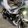 メルカリで83万で買ったxjr400初期型4HMを車屋さんで整備、カスタムした。