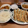 日高屋でホッピー飲みながら、餃子定食とラーメン大盛りを食べた