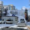 嵐の前の静けさ！ さっぽろ雪まつり直前の大通公園には海外からの観光客がたくさんいました