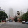 霧の民主広場