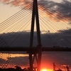 天保山大橋に沈む夕日