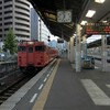 19時15分高松発徳島行きの列車にキハ47国鉄色