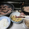 Today's dinner is 9 $（９７５円くらい） grilled meat＼(´∀｀)／　Good job everyone. Good evening☆　♪　Sam Hunt - House Party