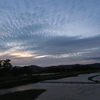 夏の長雨のあとに真紅の夕焼け