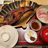 千代保稲荷に久しぶりに参詣し参道でナマズの蒲焼定食なるものを食した