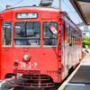 丸2年になる赤と黒：コカ・コーラ電車