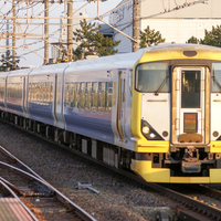 【久しぶりに】春の京葉線撮影記。E233系5000番台（貫通・分割編成）、E257系500番台特急わかしお・回送、EF210形牽引貨物列車、武蔵野線E231系０番台。