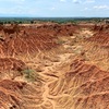 【コロンビア観光】赤と白の大砂漠、タタコア砂漠に行ってみた！〈行き方、観光ポイントを紹介〉