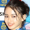 「色っぽいし美脚すぎる」山本舞香、大胆露出の“3色ドレス姿”にファン歓喜！