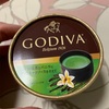 GODIVA：宇治抹茶とバニラにチョコレートソースを添えて/蜂蜜アーモンドとチョコレートソース/チョコレートアイスバーカプチーノ