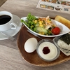 ”翼”をウイングと呼ぶカフェのモーニング