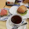 ドトールコーヒーのピラミッドケーキをきれいに食べられないんだぜ