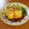 「鰤大根」「卵の袋煮、高野豆腐、オクラの炊き合わせ」で「大山 特別純米酒 なまざけ」をやる