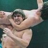 なつかしの昭和プロレスラー：坂口の前に