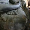 報恩寺阿弥陀如来坐像　両膝部