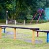 雨に打たれながら遊ぶ子供たちを見て、田舎育ちの幼少期を思い出すww