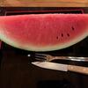 西瓜を切ってみた・・・とても甘いけど95点ぐらいらしい