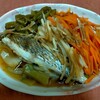 台湾の家庭料理『清蒸魚(ﾁﾝｼﾞｬﾝﾕｰ)』風、野菜たっぷり蒸し魚