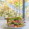 カフェにて