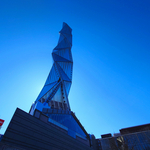 《茨城水戸市》水戸市の誇り、高さ100ｍの正四面体タワー