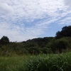 里山、9月の空