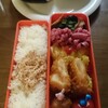 ツナマヨおかかおにぎりと市販のカニクリームコロッケ弁当