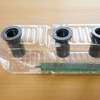 2Lのペットボトルで水耕栽培装置を作製。横向きに使うので窓際にも置けるでしょう