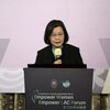 台湾総統、米議員団と会談　「軍事交流を強化」