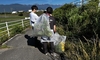 外来雑草の駆除　松本市職員のボランティア