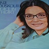 NANA MOUSKOURI “サンズ・オブ”