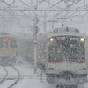 雪の中東急電車を撮る