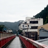 地方の都市化で、人は分散するか。