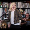 今日の動画。 - Carly Rae Jepsen: NPR Music Tiny Desk Concert