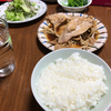 豚肉の炒め物を夕食に決定　伯母の体調不良に対応