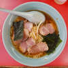 ラーメンショップ 高田店 - どのパーツも素晴らしく、食べるほどに美味しいって気付かせてくれるラーメン。本当に明るくて雰囲気の良い職場環境は思わず憧れてしまう。