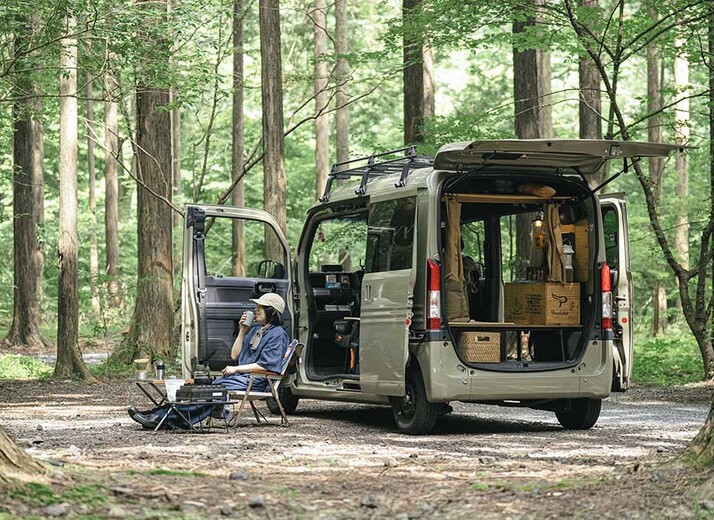 ひとりクルマ旅を続ける女性が、テント泊よりも車中泊を好きになったワケ