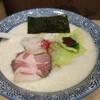 鶏豚骨一學で鶏豚ソバをいただく