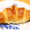 プレミアムクロワッサン専門店 「三」(SAN PREMIUM CROISSANT)さん＆他のクロワッサン少々と比較