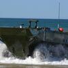 米海兵隊　新水陸両用戦闘車は30ミリ砲装備